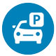 Blauer Kreis in dem ein Auto mit einem Parkschild abgebildet ist, symbolisiert Parkplätze in der Nähe